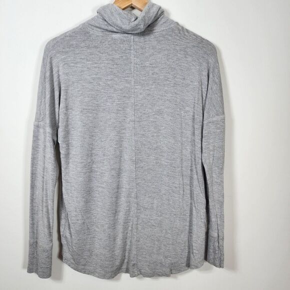 Gray Heathered Rachel Zoe Ribbed Turtleneck Size Medium - Picture 4 of 4